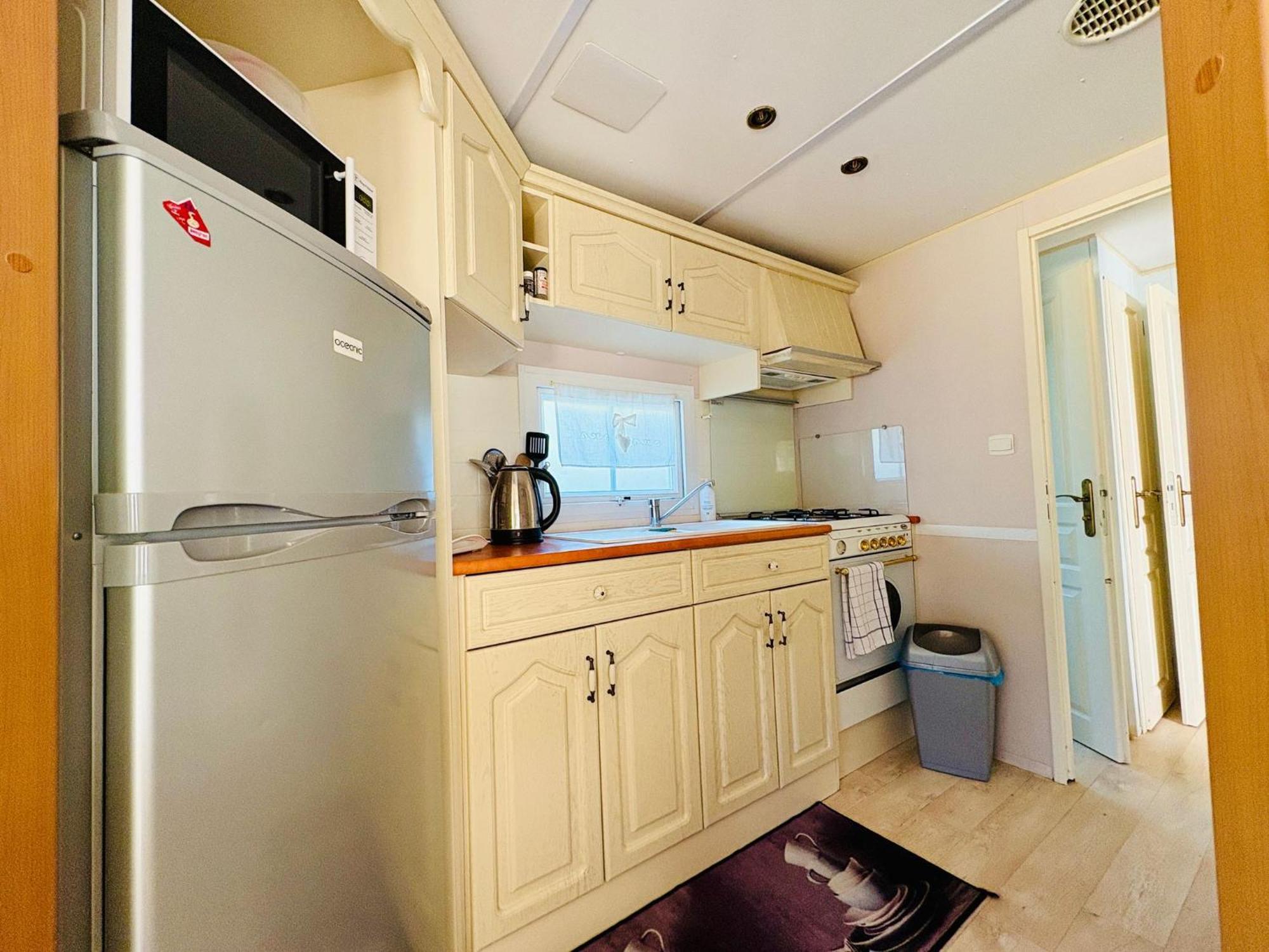 Mobil'Home Climatise Terrain Prive Proche Du Zoo De La Palmyre Les Mathes Ngoại thất bức ảnh